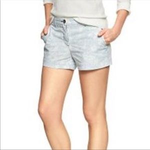 Gap cotton blue/white floral shirt shorts, size 8.
